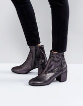 Miss KG - Stivali a calza metallizzati con tacco medio - Argento