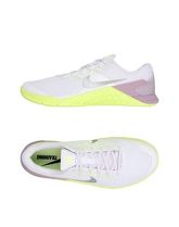 NIKE Sneakers & Tennis shoes basse donna