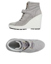 HOGAN Sneakers & Tennis shoes alte donna