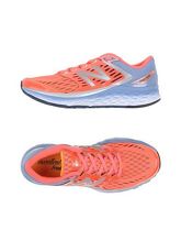 NEW BALANCE Sneakers & Tennis shoes basse donna