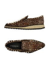 GIENCHI Sneakers & Tennis shoes basse donna