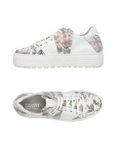 PIRANHA Sneakers & Tennis shoes basse donna
