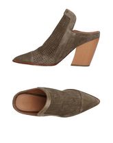 SIGERSON MORRISON Mules & Zoccoli donna