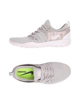 NIKE Sneakers & Tennis shoes basse donna