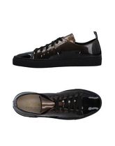 LE VILLAGE Sneakers & Tennis shoes basse donna