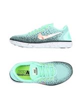 NIKE Sneakers & Tennis shoes basse donna