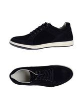 GIORGIO ARMANI Sneakers & Tennis shoes basse uomo