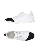 PIERRE DARRÉ Sneakers & Tennis shoes basse uomo