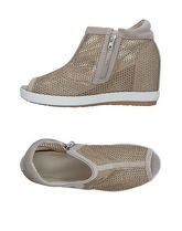 RUCO LINE Sneakers & Tennis shoes alte donna