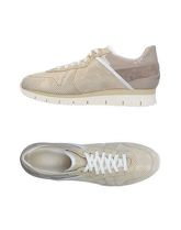 CESARE P. Sneakers & Tennis shoes basse donna