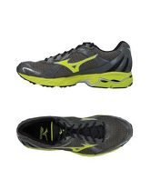 MIZUNO Sneakers & Tennis shoes basse uomo