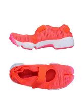 NIKE Sneakers & Tennis shoes basse donna