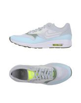 NIKE Sneakers & Tennis shoes basse donna