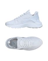 NIKE Sneakers & Tennis shoes basse donna