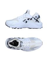 NIKE Sneakers & Tennis shoes basse donna