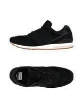 NEW BALANCE Sneakers & Tennis shoes basse uomo