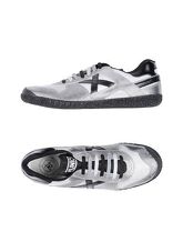 MUNICH Sneakers & Tennis shoes basse uomo