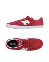 NEW BALANCE Sneakers & Tennis shoes basse uomo