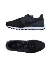 NIKE Sneakers & Tennis shoes basse uomo