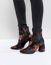 Stradivarius - Stivali in jacquard con tacco largo - Multicolore