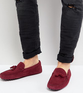 ASOS - Mocassini bordeaux scamosciato a pianta larga con nappa - Rosso