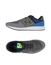 NEW BALANCE Sneakers & Tennis shoes basse uomo