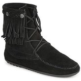 Stivaletti Minnetonka  DOUBLE FRINGE TRAMPER BOOT