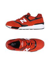 NEW BALANCE Sneakers & Tennis shoes basse uomo