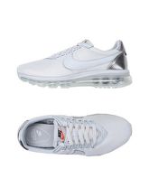 NIKE Sneakers & Tennis shoes basse donna