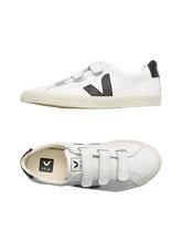 VEJA Sneakers & Tennis shoes basse donna