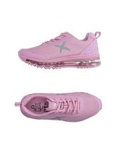 WIZE & OPE Sneakers & Tennis shoes basse donna