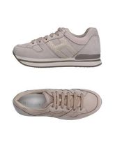 HOGAN Sneakers & Tennis shoes basse donna