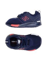 NEW BALANCE Sneakers & Tennis shoes basse uomo