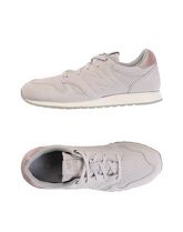 NEW BALANCE Sneakers & Tennis shoes basse donna