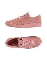 NEW BALANCE Sneakers & Tennis shoes basse donna