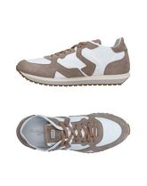 ALBERTO GUARDIANI Sneakers & Tennis shoes basse uomo