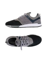 NEW BALANCE Sneakers & Tennis shoes basse uomo