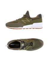 NEW BALANCE Sneakers & Tennis shoes basse uomo