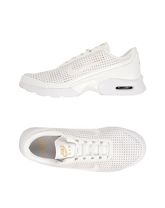 NIKE Sneakers & Tennis shoes basse donna