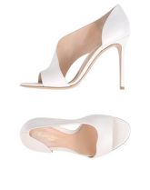 GIANVITO ROSSI Decolletes donna