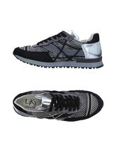 L4K3 Sneakers & Tennis shoes basse uomo