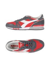 DIADORA Sneakers & Tennis shoes basse uomo