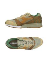 DIADORA Sneakers & Tennis shoes basse uomo