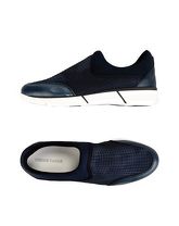 PIERRE DARRÉ Sneakers & Tennis shoes basse uomo