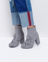 Glamorous - Stivaletti grigi alla caviglia con tacco e fiocco annodato - Grigio