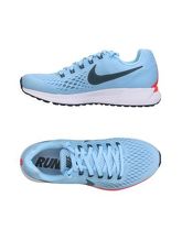 NIKE Sneakers & Tennis shoes basse donna