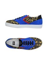 BOUTIQUE MOSCHINO Sneakers & Tennis shoes basse donna