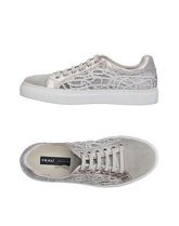 FRAU Sneakers & Tennis shoes basse donna