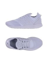 NEW BALANCE Sneakers & Tennis shoes basse donna