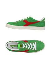 DIADORA Sneakers & Tennis shoes basse uomo